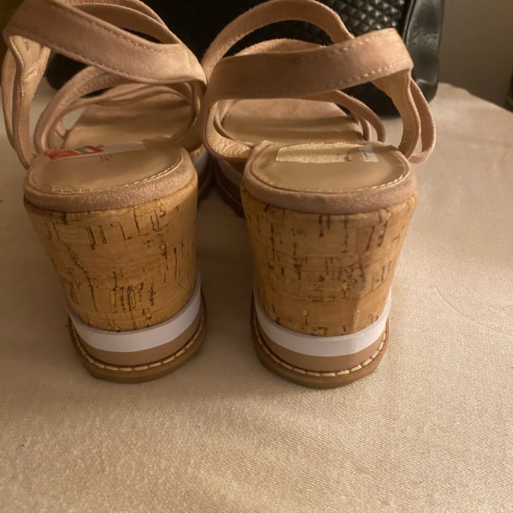 Pelle Moda Sandals - Picture 8 of 12